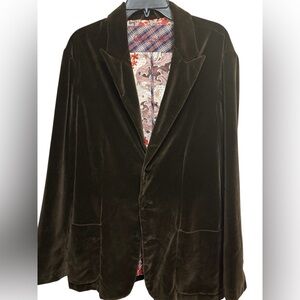 Robert Graham size Large Dark Brown Suede suit jacket. Inside is‎ 100% cotton.